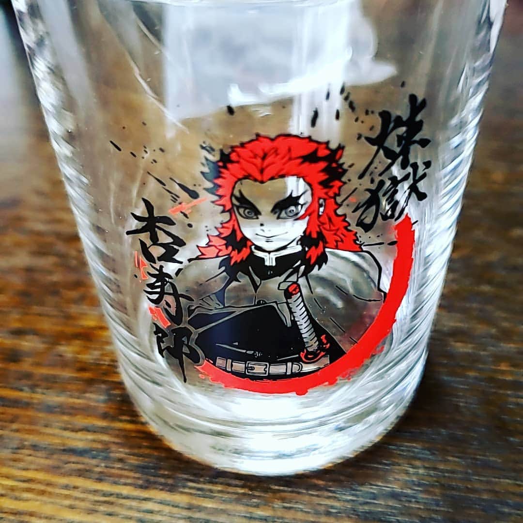 のインスタグラム：「すっかりブームに乗っかってる🤣 #鬼滅の刃 #くじ」