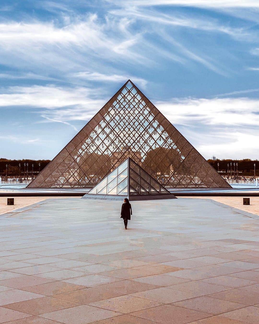 NICOLAS SIMOESのインスタグラム：「Paris, 25.10.20. 🍂」