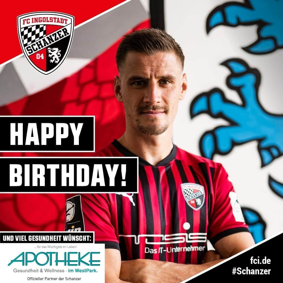 FCインゴルシュタット04さんのインスタグラム写真 - (FCインゴルシュタット04Instagram)「HAPPY BIRTHDAY, CAPTAIN‼️😍🎉👏 Wir wünschen unserem #Schanzer Kapitän Stefan #Kutschke zusammen mit der @apotheke.im.westpark von Herzen nur das Beste zum 32. Geburtstag! 🖤❤️ ___ In den Kommentaren ist reichlich Platz für eure Glückwünsche 😊👇💬 . . #happybirthday #birthday #Geburtstag #allesGute #birthdayboy #happy #FCI #FCIngolstadt #Schanzerdassindwir #Schanzerfürimmer #fu3ball #3Liga #zeigtsuns #Ingolstadt #football #soccer #fussball #fußball #FCIngolstadt04 #Family #Captain #Kapitän #Kutschke #StefanKutschke #Kutsche #」11月3日 18時30分 - dieschanzer