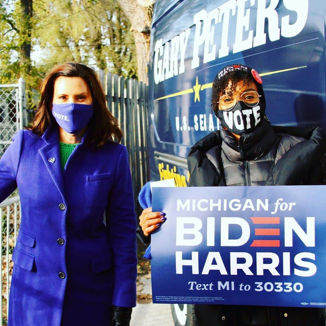 ケリー・ワシントンさんのインスタグラム写真 - (ケリー・ワシントンInstagram)「Michigan is 🔥 🆙 and ready to vote!!!!!!! Felt so good to be back here with all these uh-may-zing volunteers, union workers and activists who care about making their community a better place. It’s not too late to be heard, but the time is NOW! Your voice and your vote matter more than you know and we’re not going to let anybody take that from us. RIGHT?!? Let’s do this thing!!!!!! 👏🏾👏🏾👏🏾」11月3日 10時08分 - kerrywashington