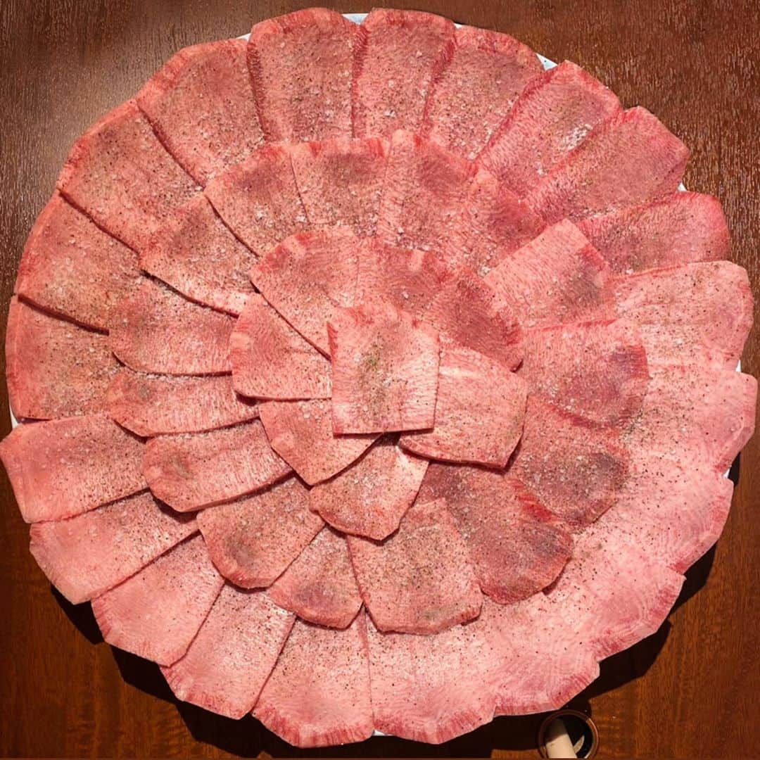 東京肉レポートのグルメインスタ