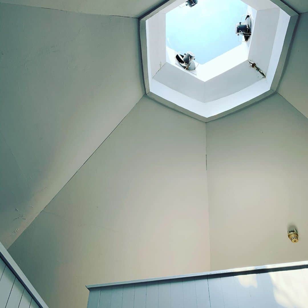 沖野修也のインスタグラム：「#nozawaonsenlodge #takamasayoshizaka #lecorbusier #nagano #japantour」