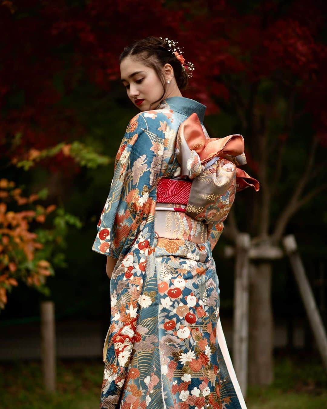 ベネット・マヤのインスタグラム：「🍂🍁」