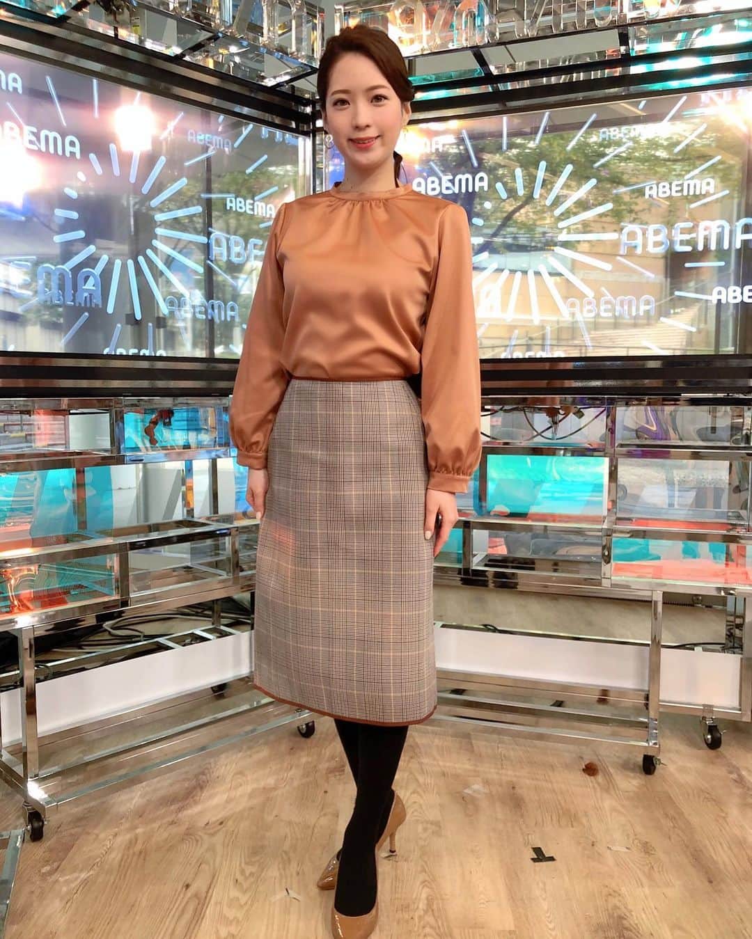 色紙千尋さんのインスタグラム写真 - (色紙千尋Instagram)「今日もAbemaNews担当しています！祝日なので最新ニュースはこのあと13時〜もどうぞご覧ください☺️🌟素敵な祝日をお過ごし下さいね✨#abematv #アベマ」11月3日 11時57分 - shikishi_chihiro