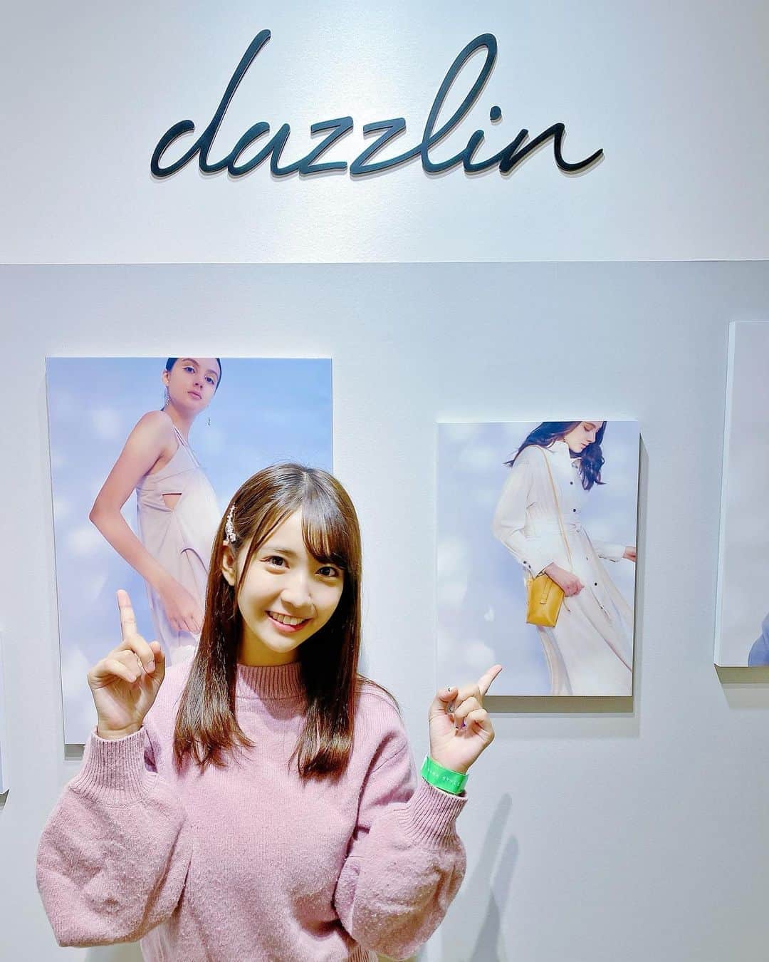 天羽希純のインスタグラム：「MARK STYLER EXHIBITION 2021 展示会へお邪魔しました💓  dazzlinやEATMEなどなどとっても大好きなブランドさんが沢山でテンション上がりまくりでした✨  可愛いお洋服いっぱいあった！  お洋服沢山買ってしまいました〜😍  #展示会 #dazzlin #春服 #夏服 #ファッション #私服」