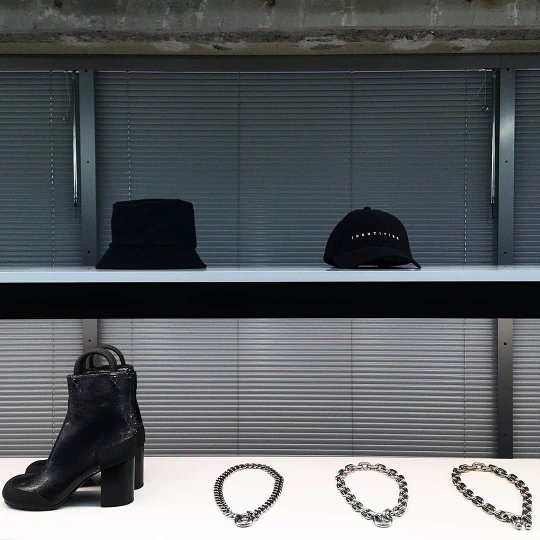のインスタグラム：「RANDOM IDENTITIES accessories has arrived at ELIMINATOR. . #randomidentities #stefanopilati #art #fashion #eliminator #tokyo #daikanyama #berlin #culture #military #mensselectshop #mensfashion #pittiuomo #workerboots」