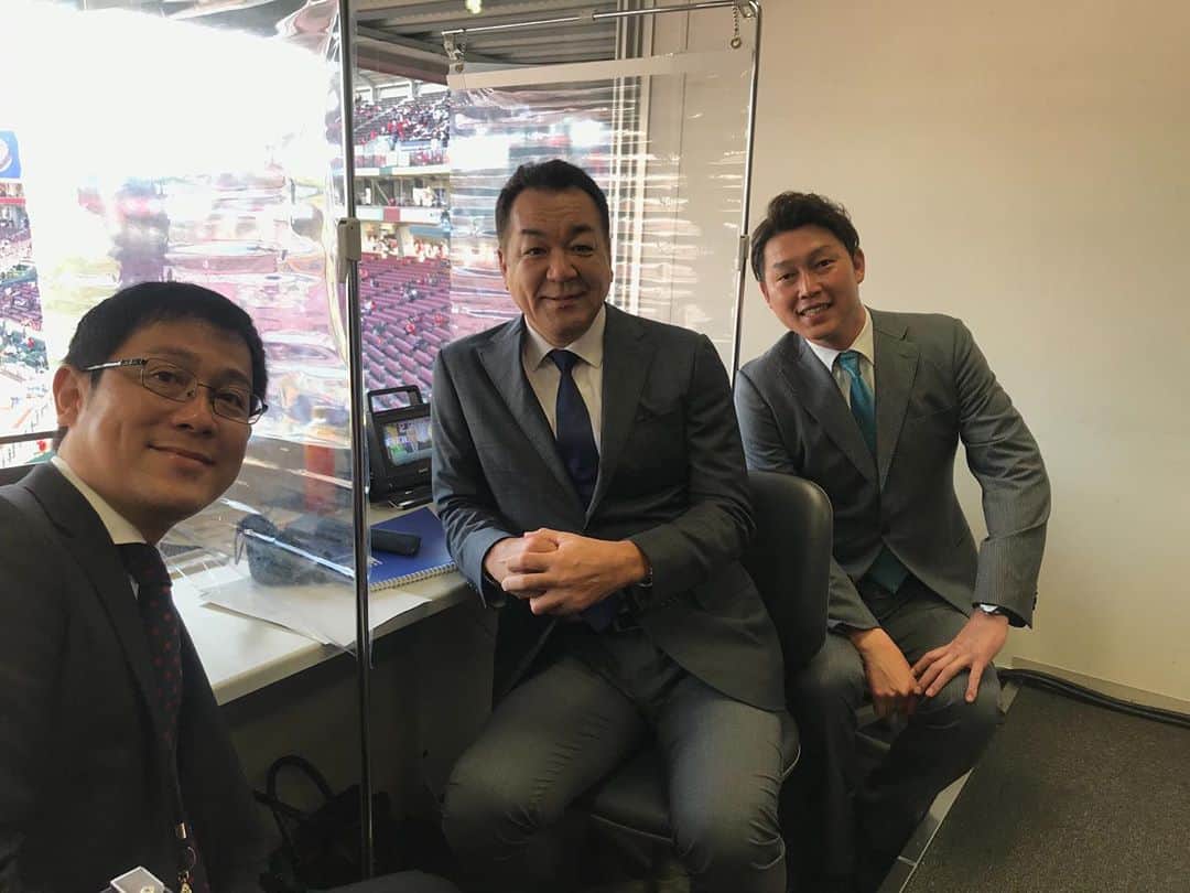 TBS「TBS野球班」のインスタグラム：「今日ごご1時55分〜 #広島 vs #巨人  @マツダスタジアムから TBS系列生中継じゃ！  注目は… ○熾烈なHR王争い！ 　#岡本・ #丸・ #鈴木誠也🎉 　 ○2000本安打まであと4本！ 　#坂本勇人 偉業達成は!?  ○新人王へ最後のアピール！ 　巨人先発 #戸郷　など  #文化の日  「家族で観ようぜ。プロ野球」 #槙原寛己 #新井貴浩」