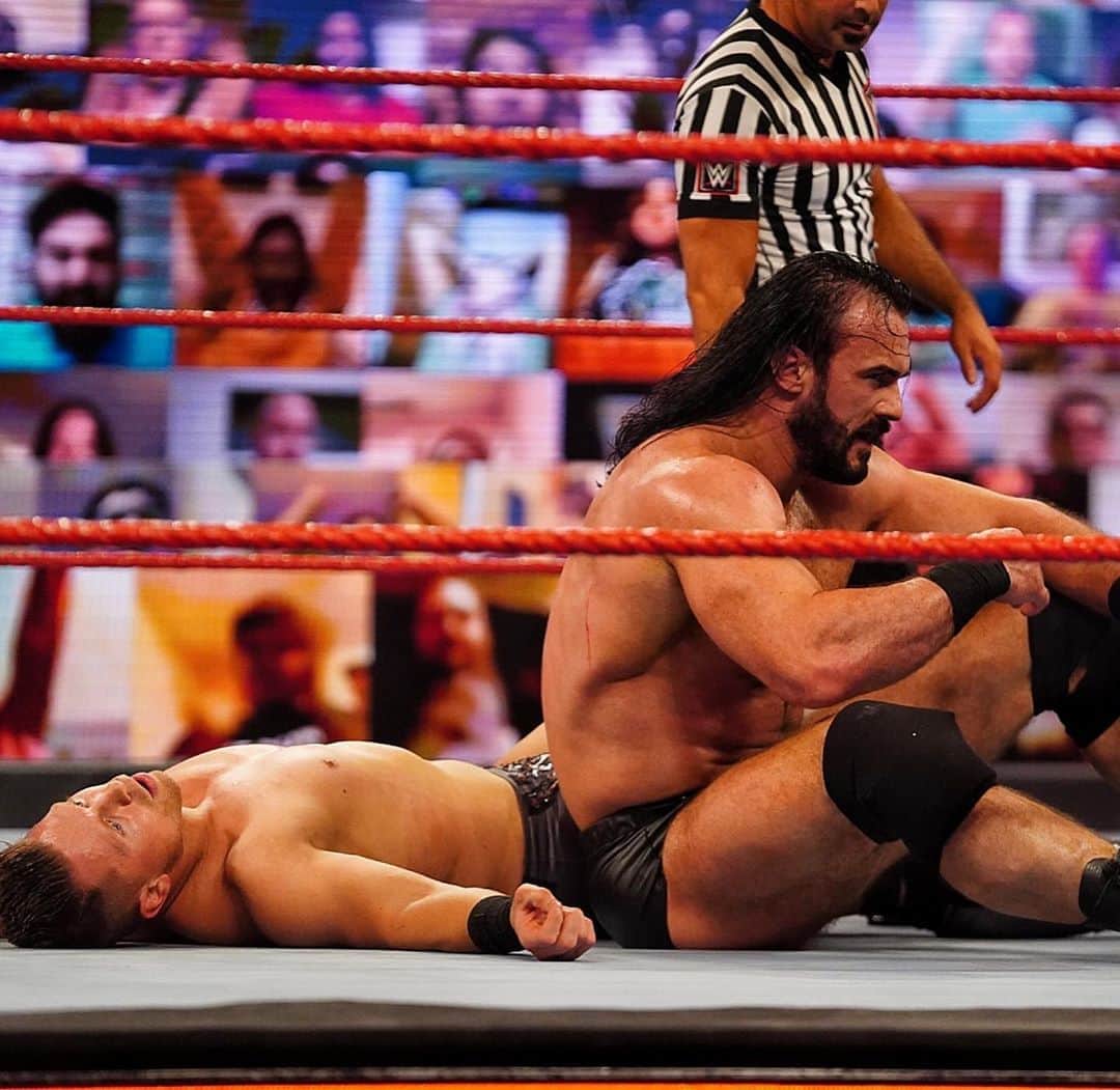 WWEさんのインスタグラム写真 - (WWEInstagram)「@randyorton gets some payback against @dmcintyrewwe... but #TheFiend #BrayWyatt is always watching... 👀#WWERaw」11月3日 13時06分 - wwe