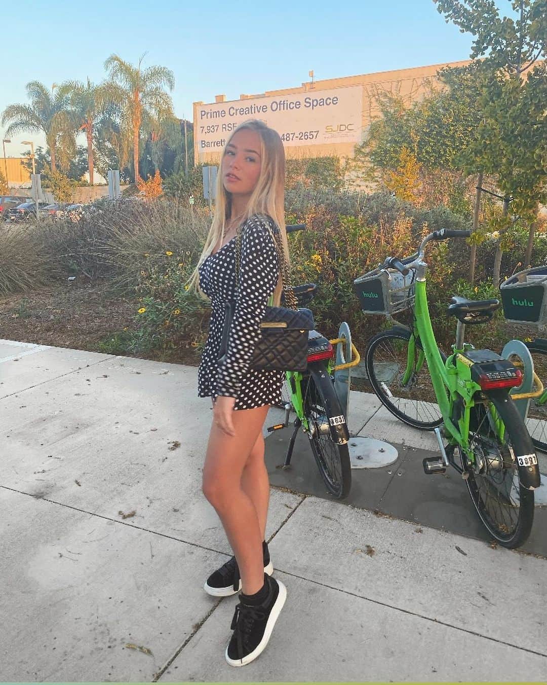 コニー・タルボットのインスタグラム：「🤍la...」