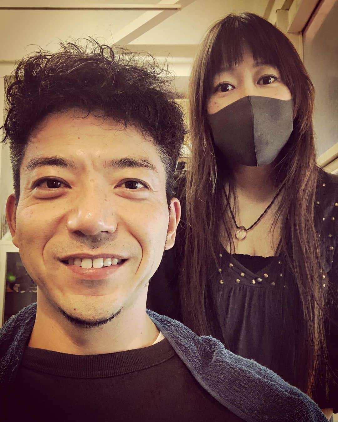 杉本知香さんのインスタグラム写真 - (杉本知香Instagram)「イチモツパーマ。  森さんシブい😆😆😆  #中目黒美容室 #どぶろっく森 #どぶろっく  #大きなイチモツ #イチモツ音頭 #やらかしちまった  #もしかしてだけど」11月3日 13時31分 - sugimotoc