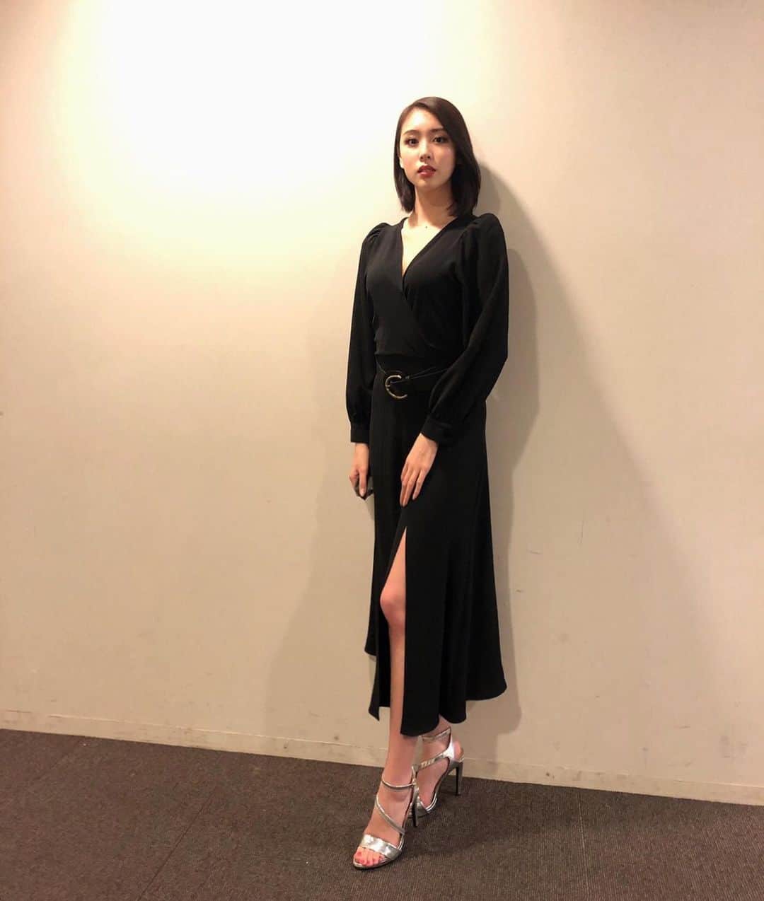 CHIAKIさんのインスタグラム写真 - (CHIAKIInstagram)「Party look 🖤 スリットがお気に入り🌿 . #new #cyberjapan #サイバージャパン #新人 #cjd_chiaki #partydress #partylook」11月3日 19時13分 - cjd_chiaki