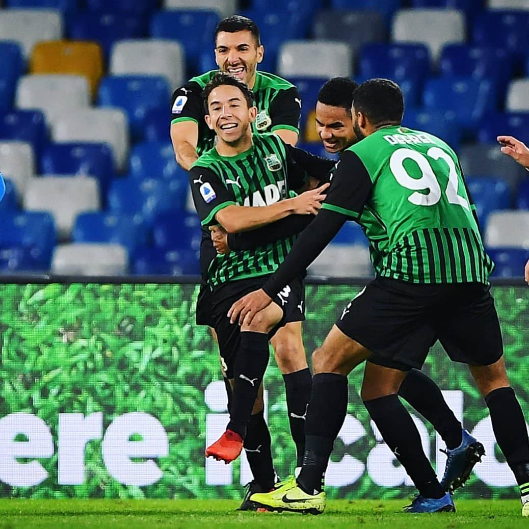 USサッスオーロ・カルチョさんのインスタグラム写真 - (USサッスオーロ・カルチョInstagram)「Primo gol in @seriea per @maxlop10 ⚽️👏💪  #NapoliSassuolo #SerieATIM #Lopez #ForzaSasol」11月3日 19時15分 - sassuolocalcio