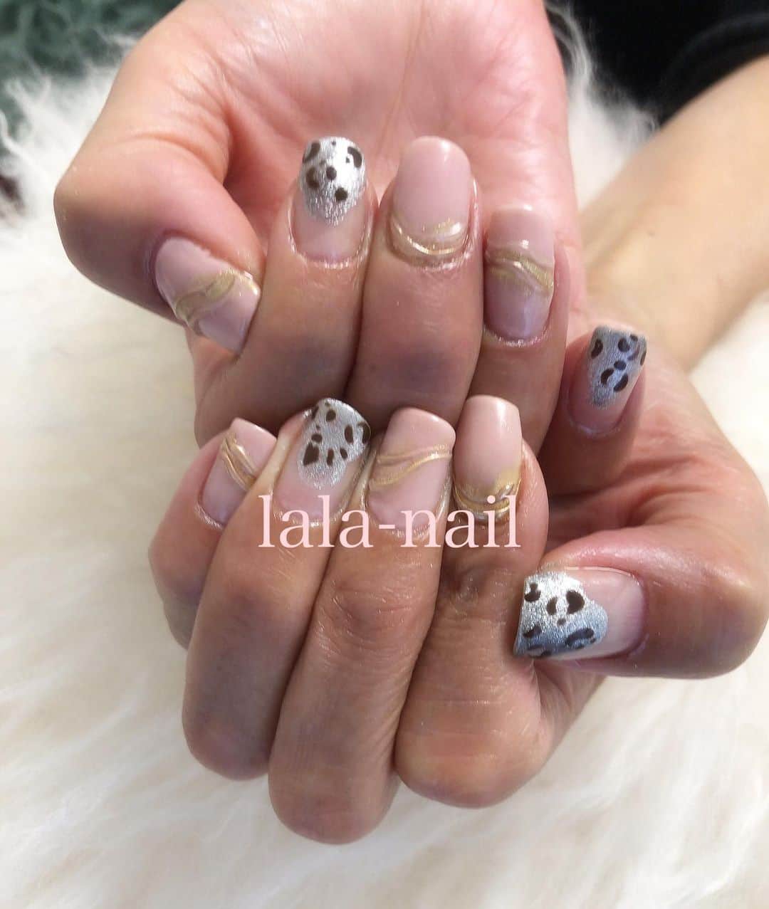 ETSUKOのインスタグラム：「マグネット🧲アニマル🐆  ネイルのご予約はLINE又はDMより お願いします💓」