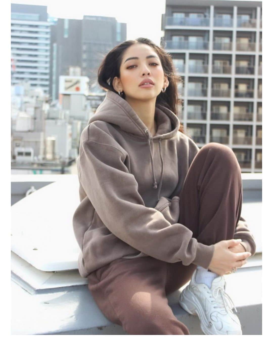 JUNのインスタグラム：「🤒🍂」