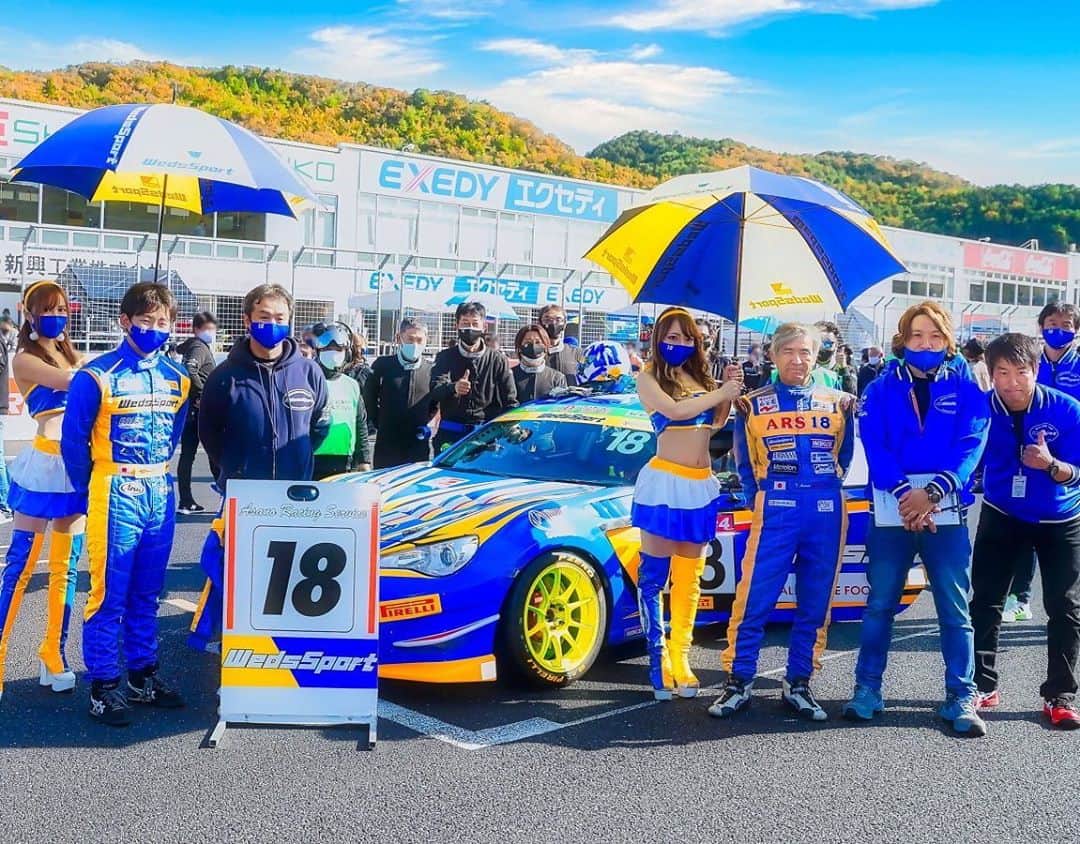 葵井えりかのインスタグラム：「S耐岡山戦は8年ぶりの表彰台でした(*´ω`*)✨早くまたサーキット行きたいな♡ブログは長いから2つに分けて書くので読んでください(๑╹ω╹๑ )✨ #supertaikyu #浅野レーシングサービス #wedsport#racequeen #葵井えりか」