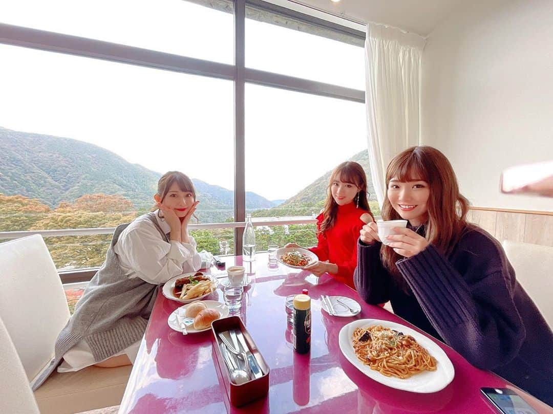 日野礼香さんのインスタグラム写真 - (日野礼香Instagram)「眺め最高のレストラン🍽 #箱根　#彫刻の森美術館 #レストラ#hakone #lunch #artmuseum #girlstrip」11月3日 14時38分 - reicheru219