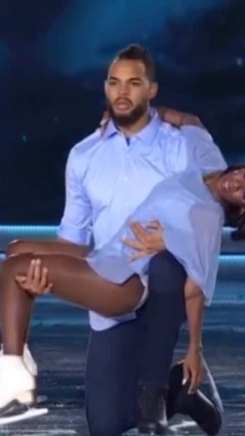 ヴァネッサ・ジェームスのインスタグラム：「Check out our performance on @cbcbattle last Thursday! Hope you guys voted!!  We can’t wait to skate for you guys again this Thursday 8pm EST!   @dreamer_aliu78 @dylan.moscovitch @itsmedwlsn   #TeamVAKIM」