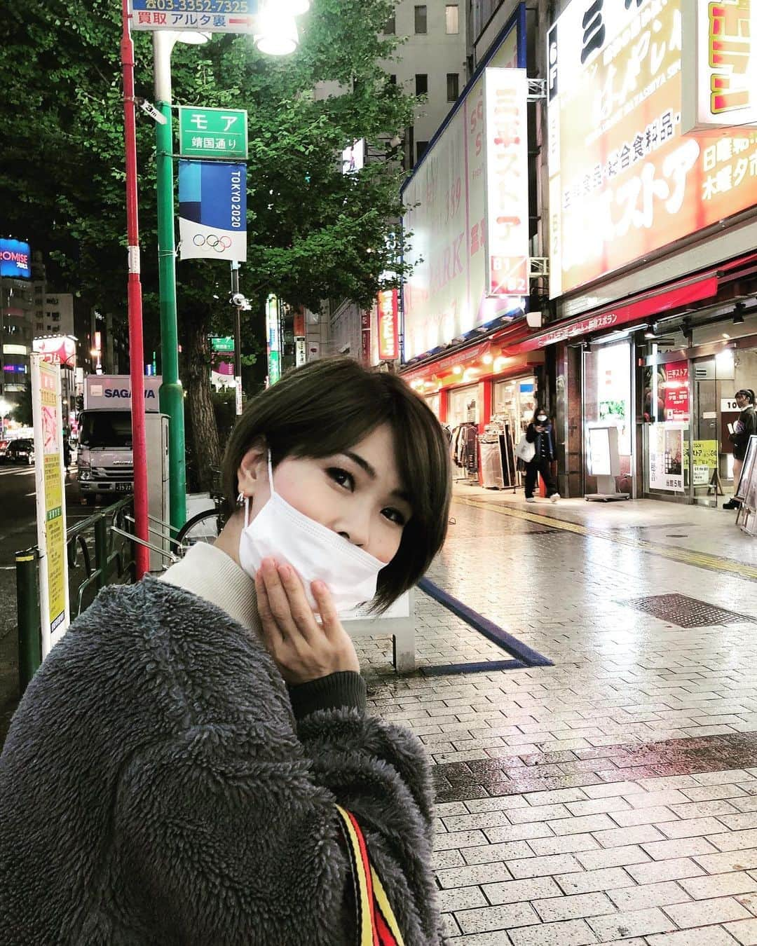 ななえ（キラキラ関係）さんのインスタグラム写真 - (ななえ（キラキラ関係）Instagram)「東京と言う街。 なんちゃんと言う女。  #豊胸したい #全身脱毛通いたい #あと5kg痩せたい #清潔感しかない性欲の強い男性と結婚したい #会いたい人に会いたい #ぶっちゃけお母さんより先に死にたい #幸せに生きたい #生きる」11月3日 14時39分 - nanchan0601