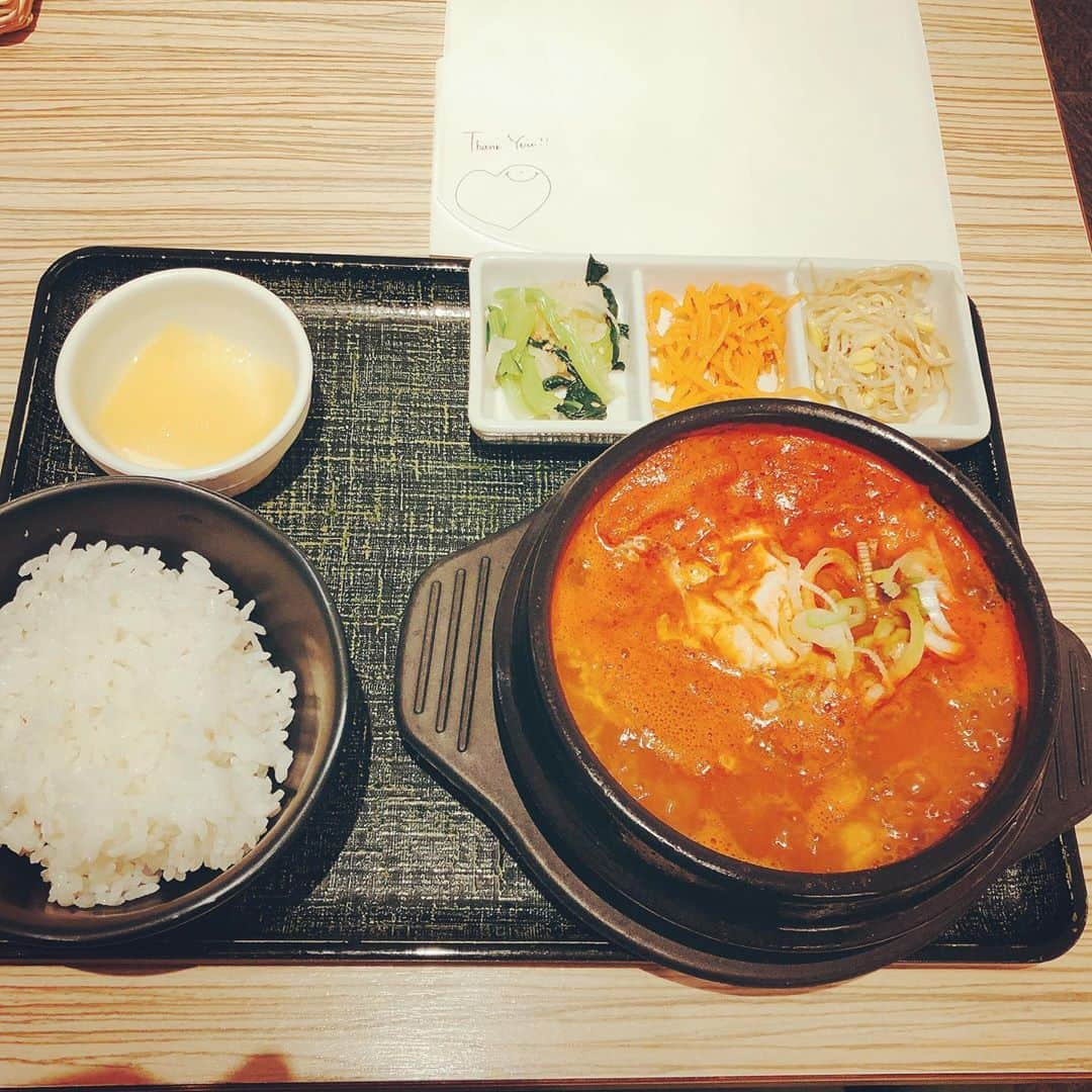 脇田唯さんのインスタグラム写真 - (脇田唯Instagram)「🇰🇷 無性に食べたくなるのよね。 純豆腐。 しかも、牡蠣！  冬は苦手だけど、 ご飯は美味しいよねー。  #東京純豆腐 #純豆腐 #スンドゥブ #牡蠣」11月3日 14時56分 - post_yui