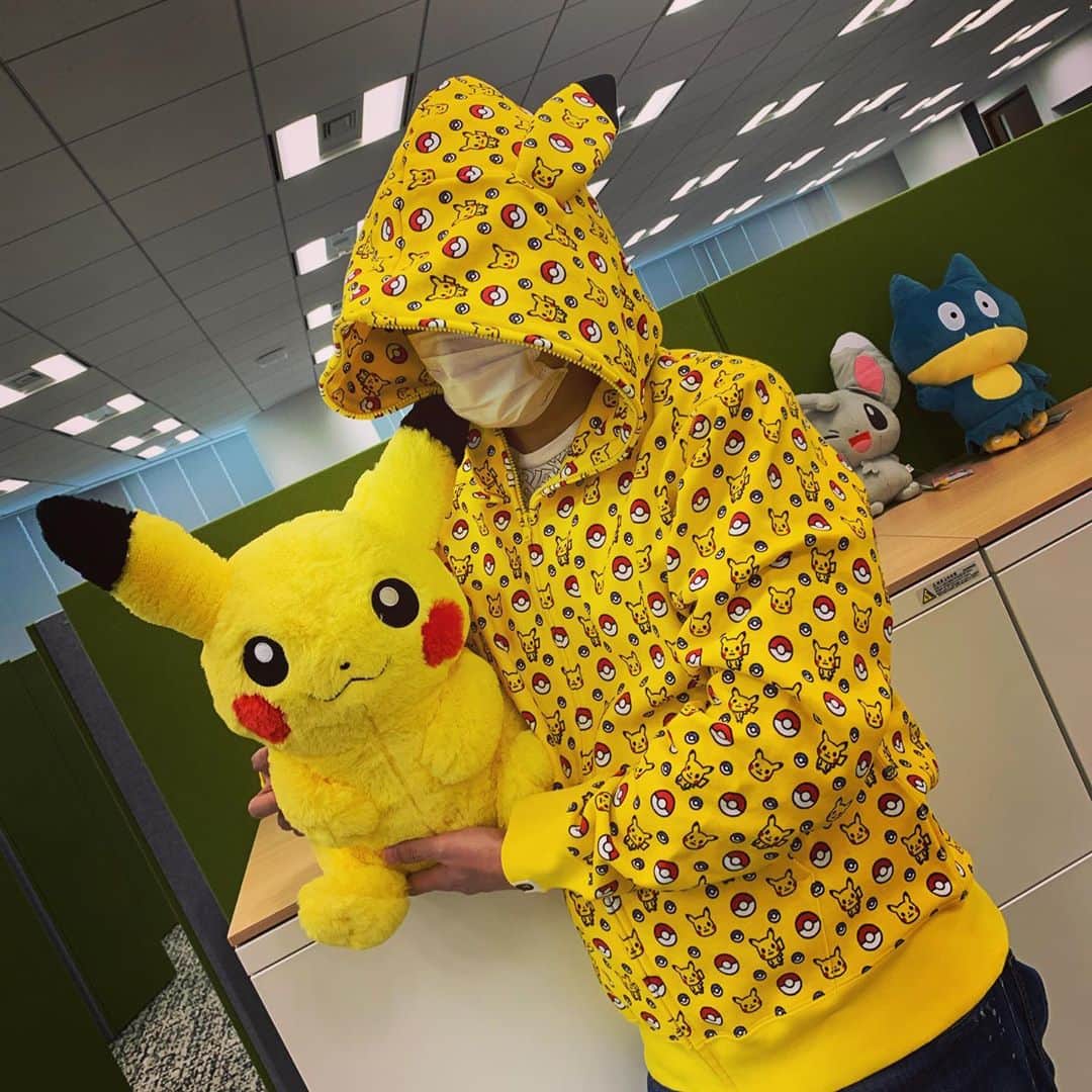 増田順一さんのインスタグラム写真 - (増田順一Instagram)「株ポケモンで着てみたよ！ I’m at The Pokémon company!  #bape #abathingape #babymilo #pokemon #pikachu #ポケモン #ピカチュウ」11月3日 14時48分 - pokemon_masuda
