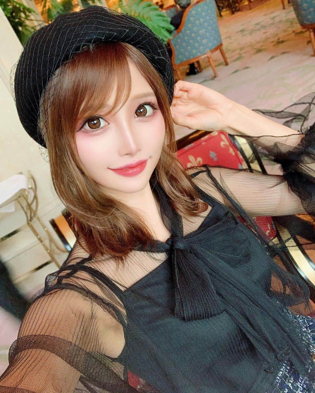 桜咲乃愛さんのインスタグラム写真 - (桜咲乃愛Instagram)「チュールベレー帽もチュールブラウスもかわいいよん🥰💕💕💕  チュール大好きすぎる😂💓💓🍀✨  @sucredouceur_official 💓  #チュールベレー帽#チュールトップス#sucredouceur#シュクレドゥシュール#赤シャドウ」11月3日 15時04分 - noasama1101