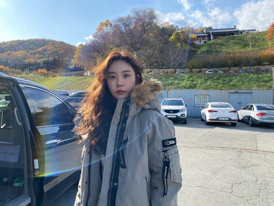 ソジン のインスタグラム：「나오늘좀잘생긴듯🧐」