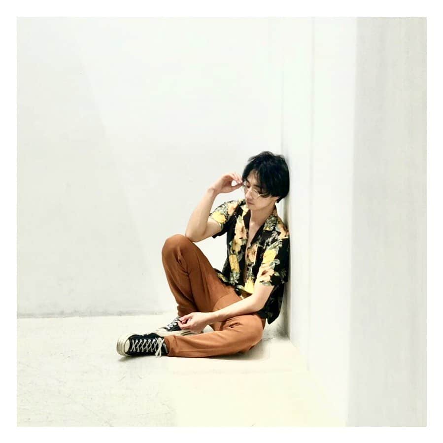 ロビンのインスタグラム：「Hello」
