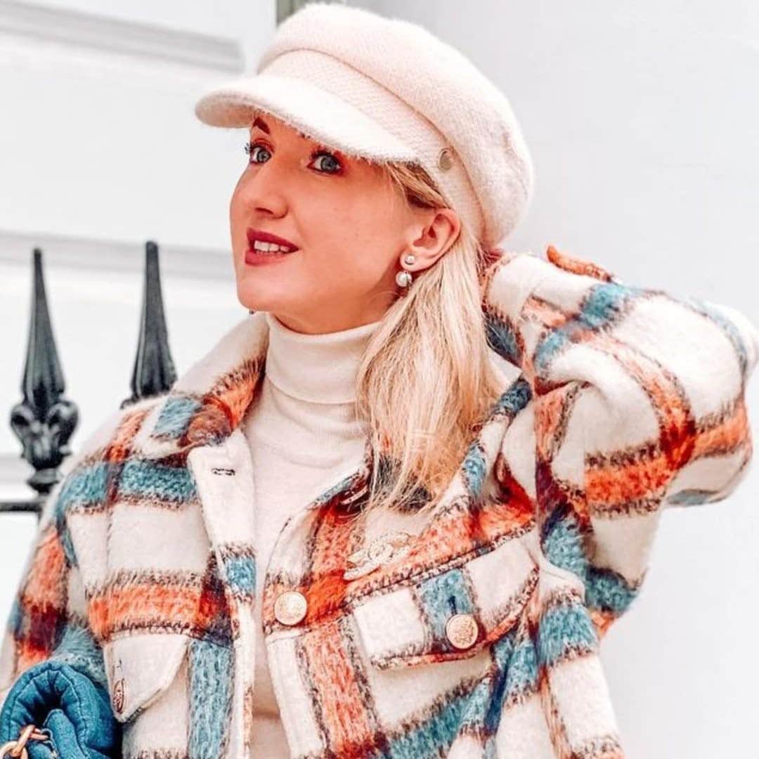 アクセサライズのインスタグラム：「Hats off to @indre.londoner who is making us excited to whip out our baker boy caps!  Treat yourself with 30% off ALL hats, gloves and scarves  Tap the link in our bio to shop #Accessorize #Accessorizer」