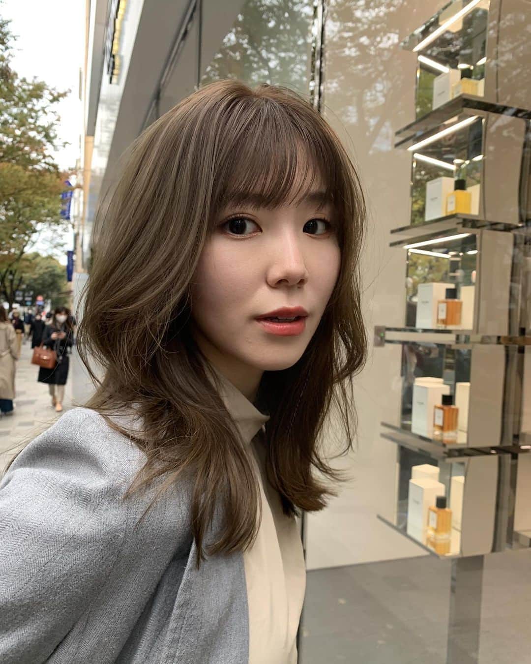 金子栞のインスタグラム：「今回もお任せでお願いしましたっ✨ ほんとに色持ちが素晴らしいの😭  @harada.hair  いつもありがとうございます🤍」
