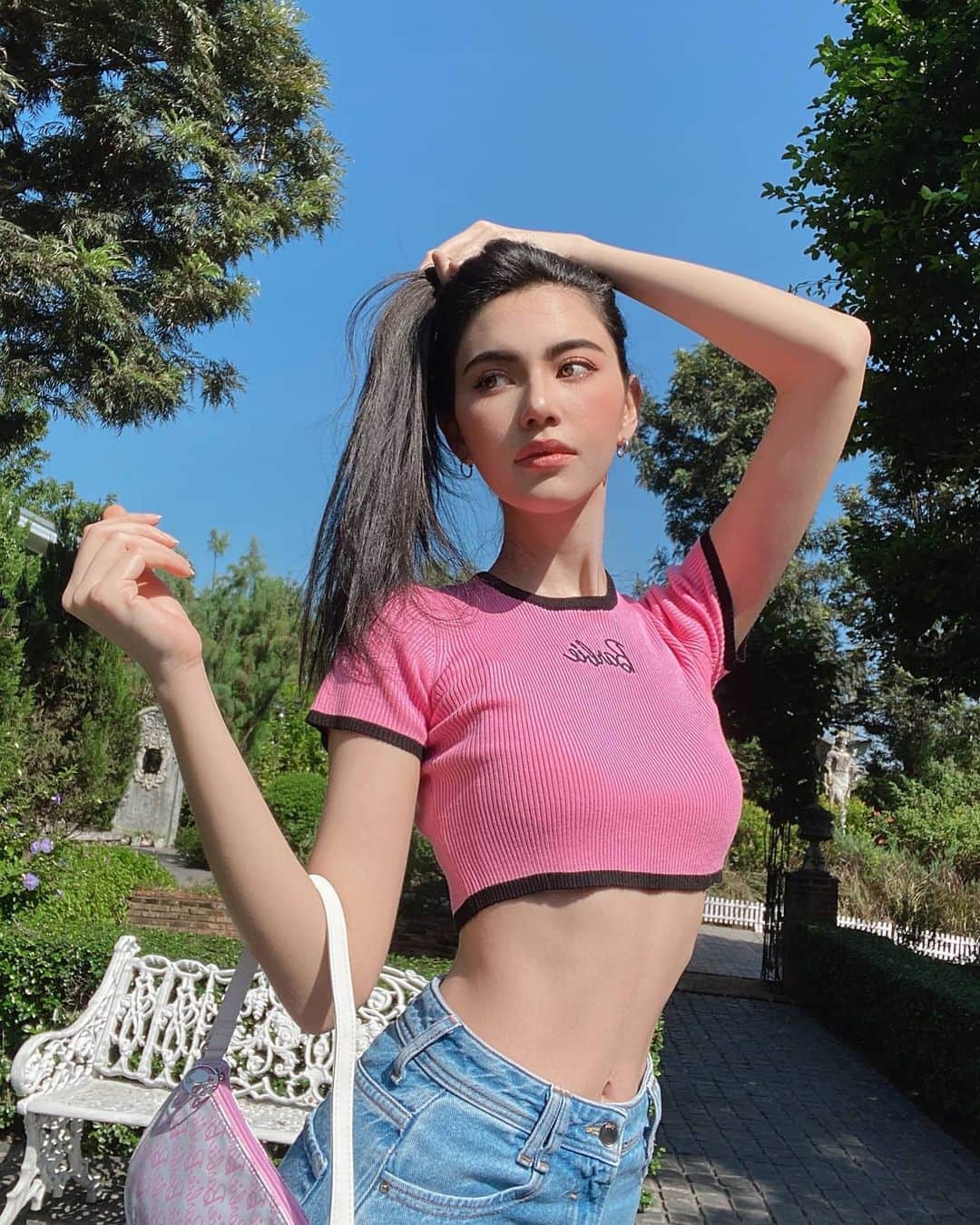 マイ・ダーウィカーのインスタグラム：「💕✨🌻🐒」