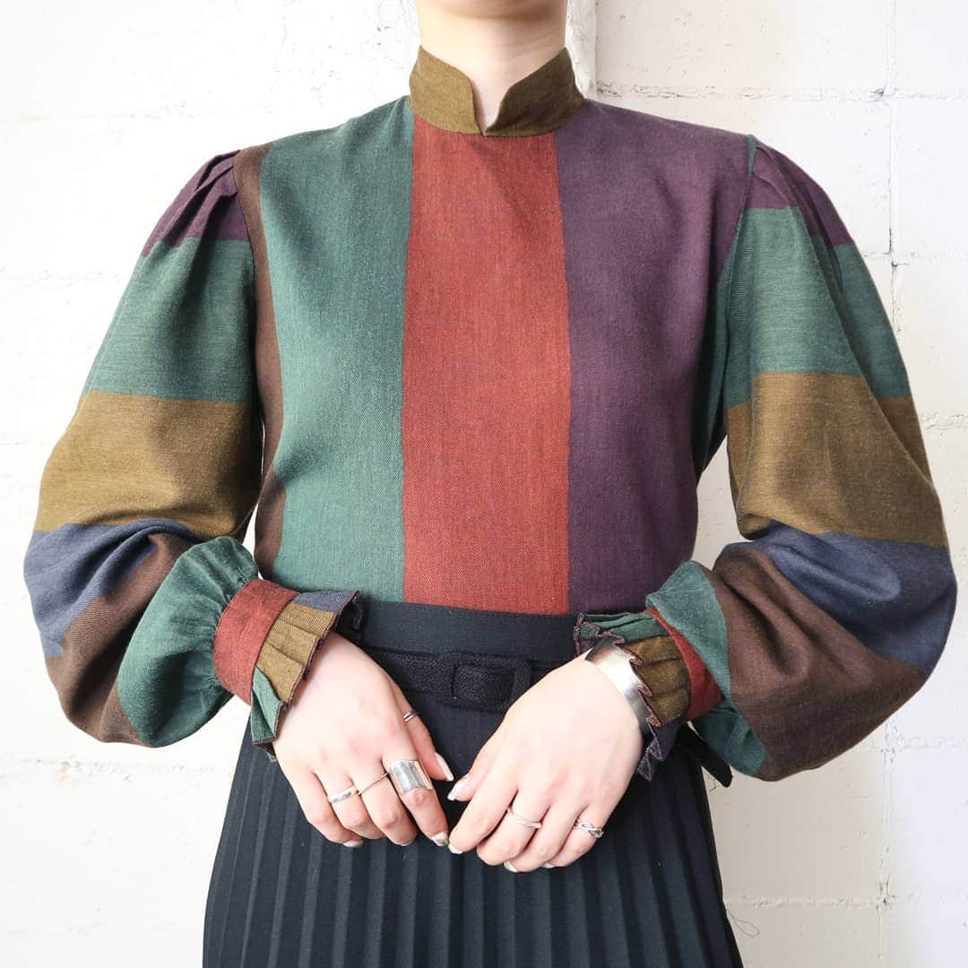 のインスタグラム：「. ONLINE SHOP・NEW STOCK  #orfeo #kichijoji #tokyo #vintage #used #fashion #coordinate #outfit  ONLINE SHOP掲載商品のお問い合わせはONLINE SHOPからのメール、またはインスタグラムのプロフィール記載のメールアドレスよりお願いいたします ショッピングリンク無しのインスタグラム、ストーリー掲載商品も個別に通販承りますのでメール(orfeokichijoji@yahoo.co.jp)にてお問い合わせください」