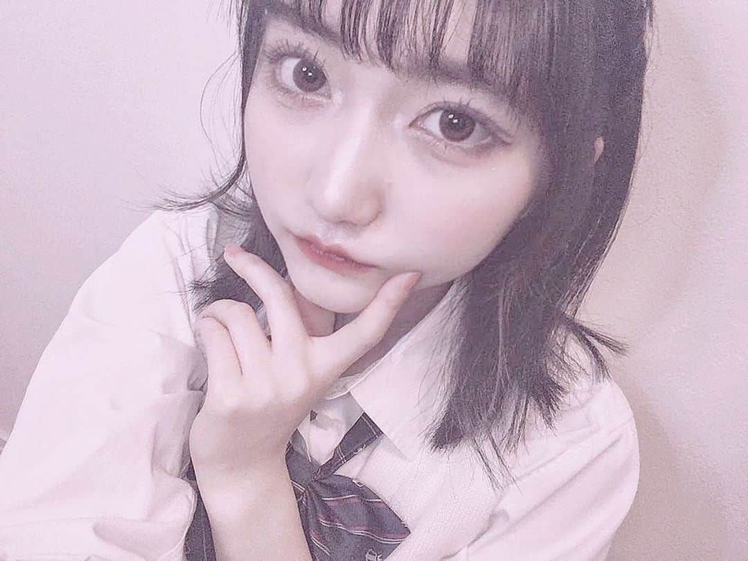 加藤咲希のインスタグラム：「いつしかの自撮り出てきたから載せる🩰🤍 . . . . . . . . #nicola #ニコラ #モデル #ニコモ #ニコラモデル #加藤咲希 #かとぅ #かとっこ🐱🌸 #高校生 #高校生モデル #jk #jkモデル #レプロ #レプロエンタテインメント #黒髪 #自撮り #制服」