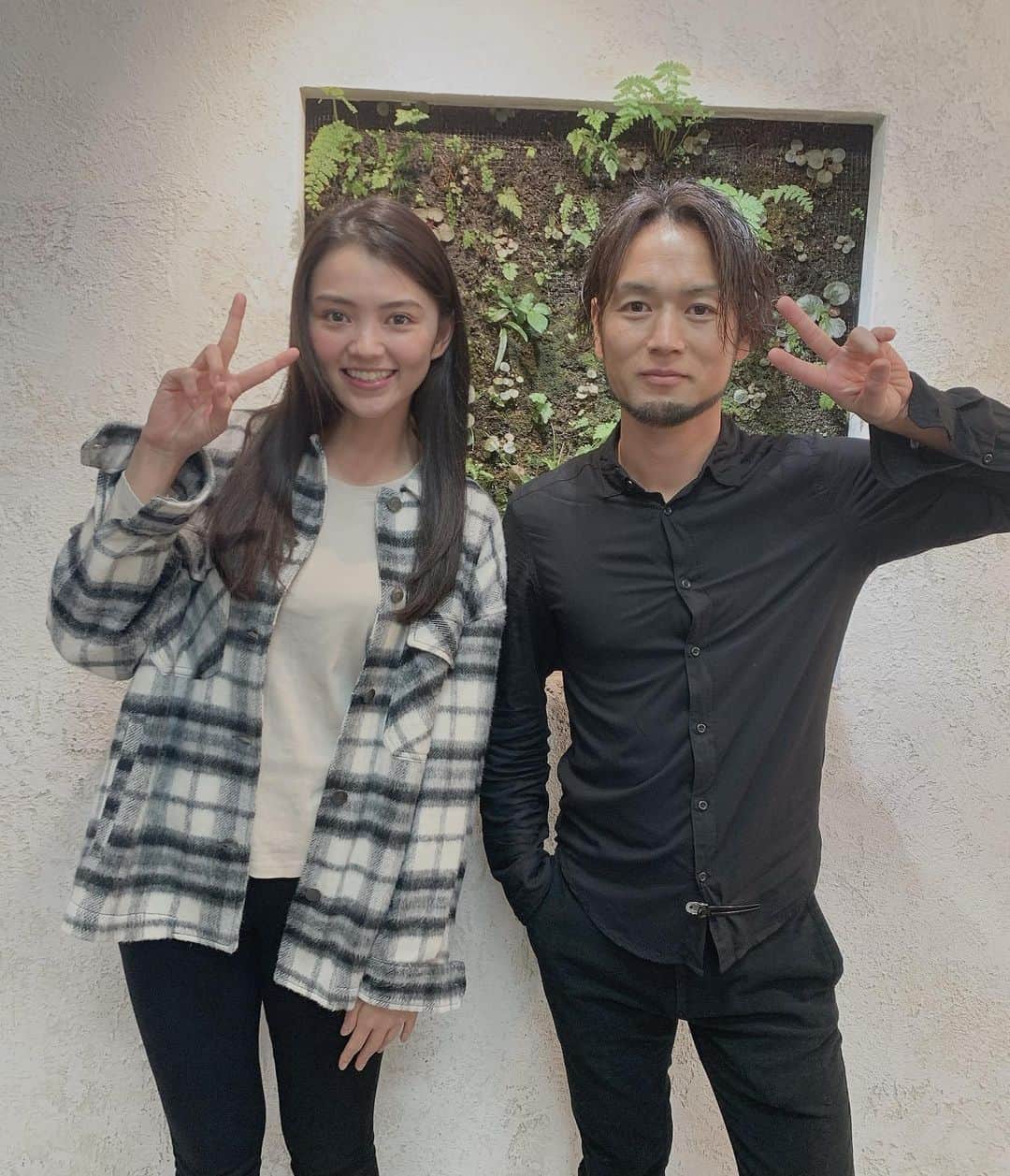 高原愛のインスタグラム：「ヘアメンテに行ってきました🤗薄井さんのヘアカラーは凄く綺麗でナチュラルで透明感もアップして理想の色にしてもらいました🥰✨✨✨✨ 楽しくって変顔もしちゃうよね〜🤪😎笑 今日もありがとうございました❤️サラサラヘアーで気分もアップ♪🎶  #東京美容室#東京ヘアサロン#東京#広尾#ヘアサロン#美容室#ヘアカラー#ヘアメンテナンス#トリートメント」