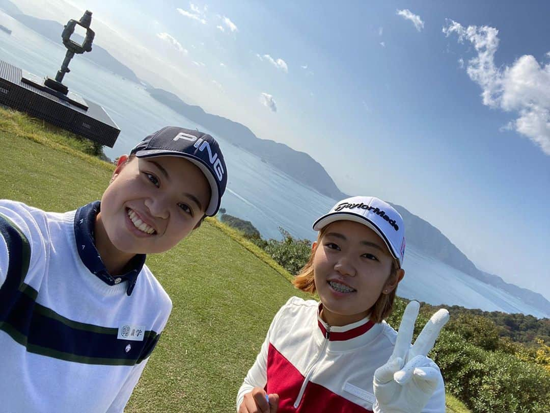 小倉ひまわりさんのインスタグラム写真 - (小倉ひまわりInstagram)「.﻿ ﻿ ダイクレレディースれんらん⛳️﻿ ﻿ 今日は絵里奈ちゃんと😆﻿ ﻿ 明日から頑張ります！﻿ ﻿ ﻿ #ダイクレ#ダイクレレディース#lpga#広島#呉#スポーツ#sports#スポーツ女子#ゴルフ#golf#ゴルフ女子#プロゴルファー#女子プロゴルファー#progolfer」11月3日 16時54分 - himawari_ogura