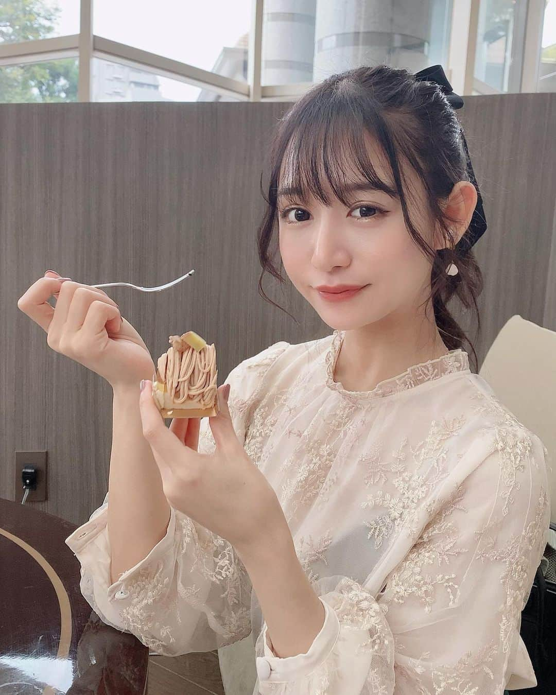 星奈あいさんのインスタグラム写真 - (星奈あいInstagram)「きのうのpic♡  #アフタヌーンティー#マリオットホテル#品川#星奈あい#モンブラン#秋#秋服」11月3日 17時12分 - hoshina_r18