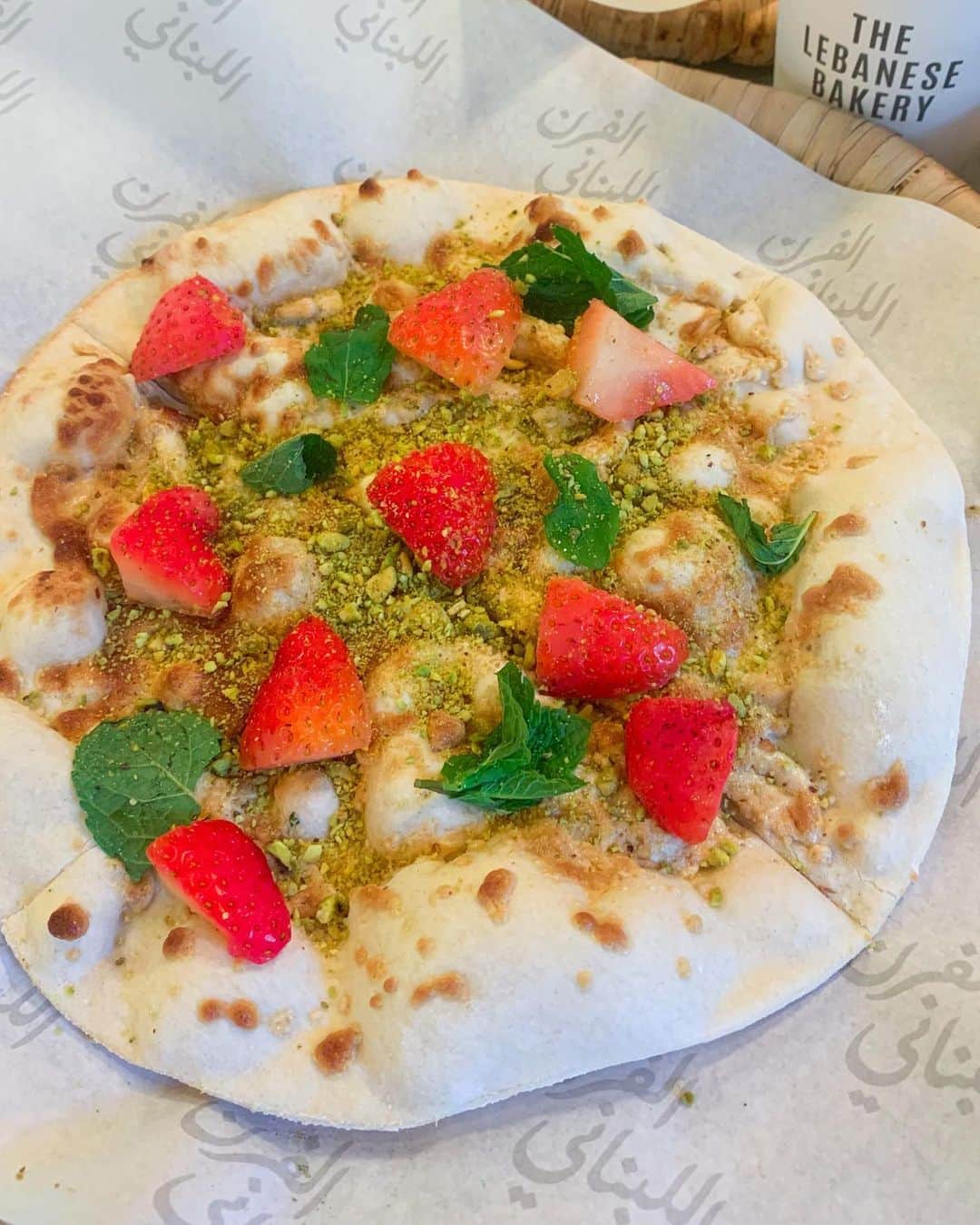 Eat With Steph & Coさんのインスタグラム写真 - (Eat With Steph & CoInstagram)「😌 My dream breakfast would be waking up to the warm, aromatic Lebanese flatbreads freshly baked at @thelebanesebakeryldn , topped with spice roasted peppers, creamy goat cheese, toasted pine nuts and much much more... ❤️⠀ ⠀ Super gutted about all the eateries closing in London this week, but if you can make a dash before Thursday I’d definitely recommend grabbing a bite here! ✨⠀ Otherwise, you can still order this scrumptious feast to takeaway from Thursday onwards, or get delivery via @deliveroo . And at the price of £6, I definitely can’t wait to eat here again! 😋#invite⠀ ⠀ 📸: @rain.sprout⠀ ⠀ 📍 Location: Covent Garden, Harrods ⠀ 💰 Price: £5-10pp⠀ 👨‍🍳 Cuisine: Lebanese⠀ ❤️ Best for: Baked goods⠀ ☎️ Book ahead: Optional⠀ 🌱 Veg options: Yes⠀ 🍽 Top dishes: ⠀  - Muhammara & Labneh⠀  - Ras Asfour⠀  - Sahlab (drink)⠀ ⠀ ⠀ ⠀ ⠀ ⠀ #foodstagram #eeeeeats #forkyeah #londonfood #timeoutlondon #londonrestaurants #toplondonrestaurant #eatlondon #infatuationlondon #foodenvy #takeaway⠀ #lebanesebakeryldn #lebanesebakery #thelebanesebakery #lebaneseflatbread #lebanesecuisine #lebanoneats #lebanese #mediterraneanfood #freshlybaked #lebanesepastry #pomegranate #manousheh #manoush #manakeesh #muhammara #labneh #sahlab」11月3日 17時14分 - eatwithsteph_ldn