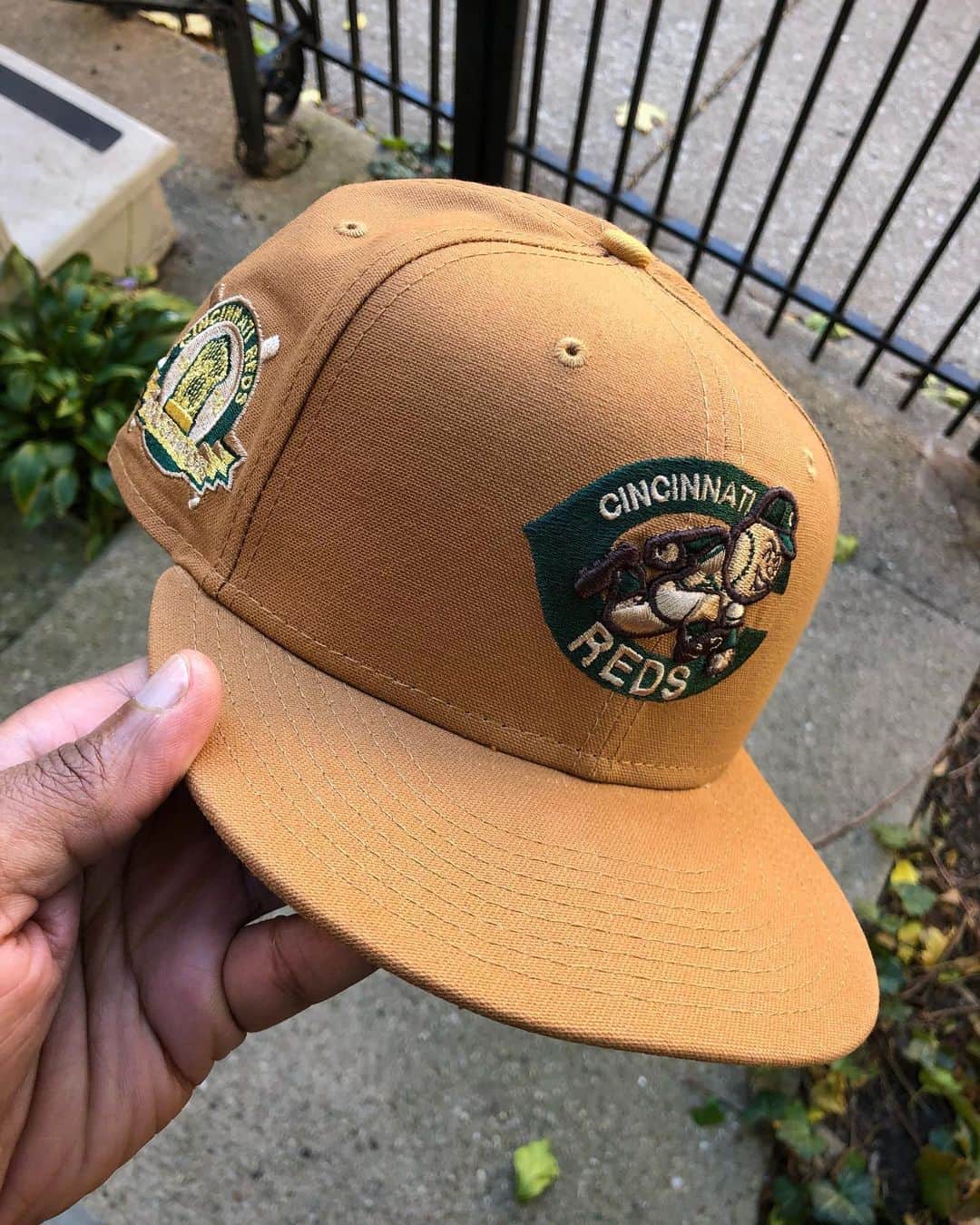 Mr. Tyさんのインスタグラム写真 - (Mr. TyInstagram)「The first batch of @neweracap fitteds I put together for my fam over @corporategotem are in and available online now! This Carhartt canvas fitted is my fitted of the day.  #capson #fittedcap #lids #fittedfiend #teamfitted #thatfittedmean #stayfitted #59fifty #neweracap #igfittedcommunity #pnwfitted #myfitteds #fittednation #newera #neweracaptalk #flyyourownflag #fittedsnob #wearyourallegiance #stayfitted #fittedfam #lovethefitted」11月4日 4時25分 - regularolty