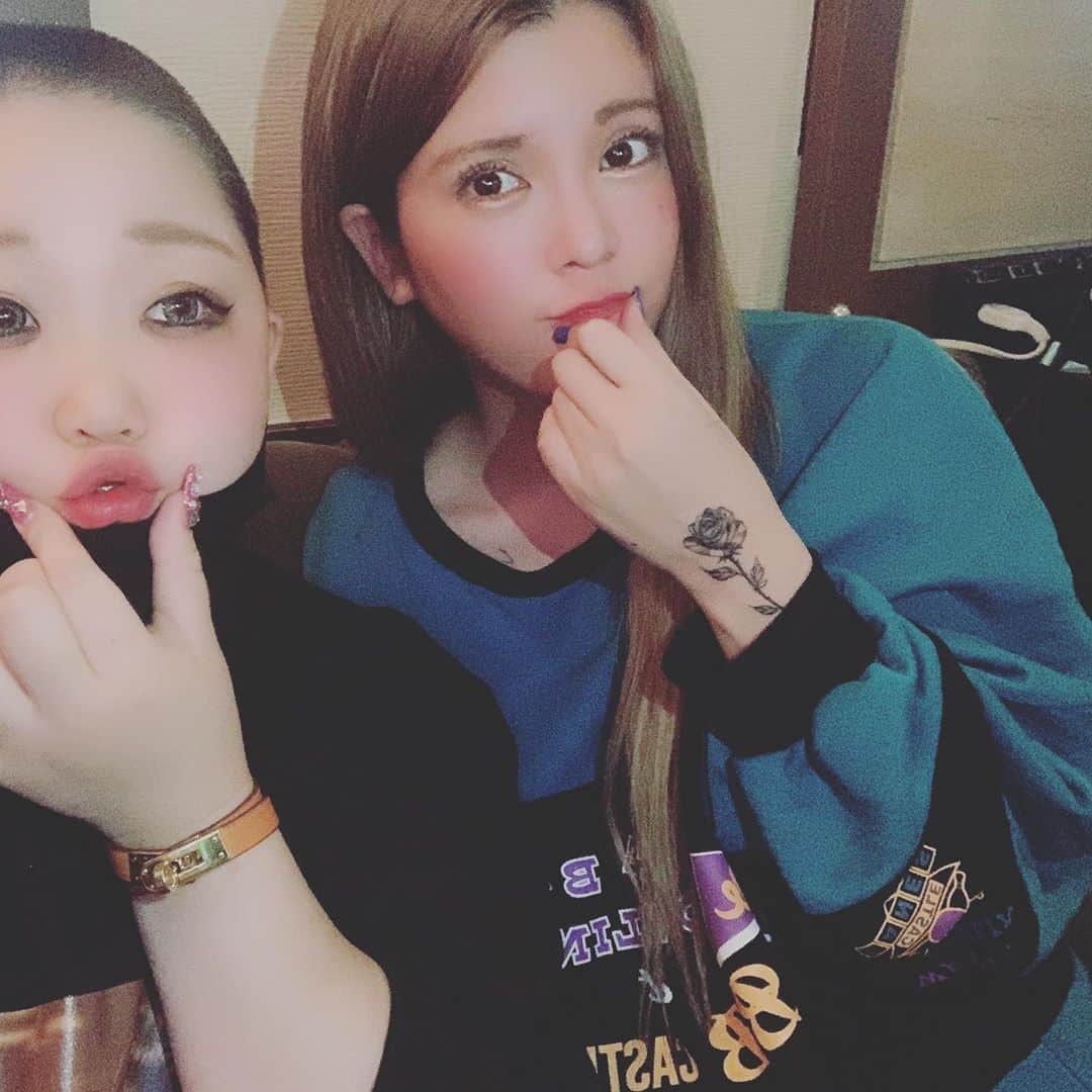 坂口杏里のインスタグラム：「メトロプラザビル2 3F bar SEA よろしくお願いします！  歌舞伎町2-14-8  で、待ってます💕🍻 飲みましょう😊」