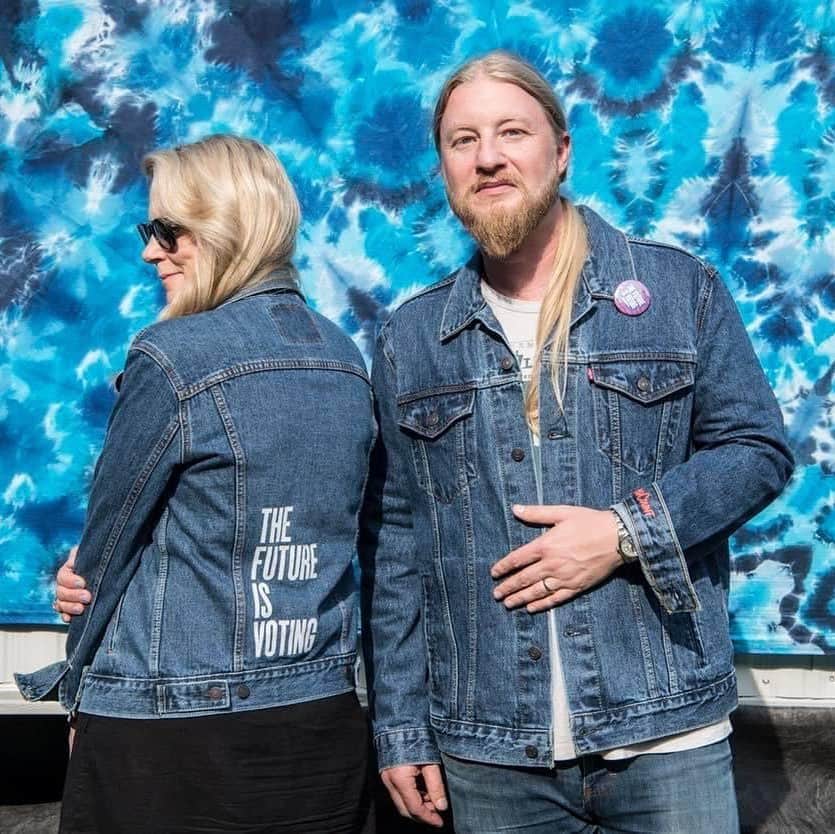テデスキ・トラックス・バンドのインスタグラム：「We voted and you should too! Visit @headcountorg for info and resources.」