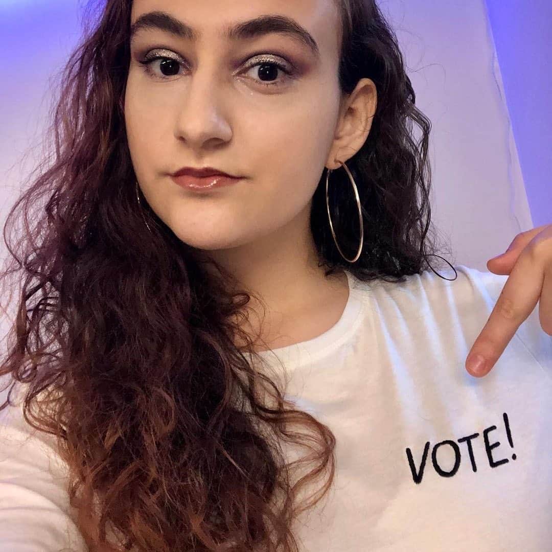 Dazed Magazineさんのインスタグラム写真 - (Dazed MagazineInstagram)「How is @jamie_s_margolin using her first ever vote? 🗳   As the USA goes to the polls, the founder of youth-led climate justice organisation Zero Hour explains why this election is life-and-death for both the planet and the marginalised. Tap the link in bio to read more 📲  📷🔄 @jamie_s_margolin   #FirstTimeVoter #USelections」11月4日 3時11分 - dazed