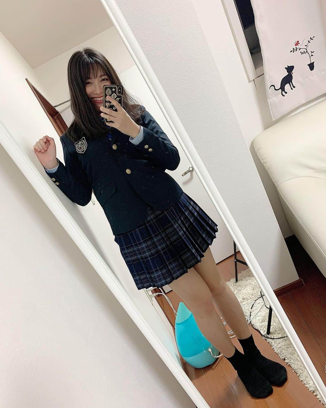 春原未来さんのインスタグラム写真 - (春原未来Instagram)「久しぶりに学生服🤣 ライブチャット,ご参加ありがとうございました！ 直接お逢いできる機会としましては,11月14日(土)大阪 Flower撮影会があります！  03部 12：00～12：45 04部 13：00～13：45 がまだ空いてます‪‪☺︎‬ .  School uniform for the first time in a long time 🤣 Live chat, thank you for joining us! As an opportunity to meet in person, there will be an Osaka Flower photo session on Saturday, November 14th!  #制服姿 #ブレザー #ブレザー制服 #ネクタイコーデ #ライブ配信 #大阪撮影会 #jkブランド #高中女生 #女子高生 #schooluniformcosplay #birthdaymonth #春原未来 #おなかすいた #美味しいもの大好き」11月4日 3時26分 - sunohara_miki