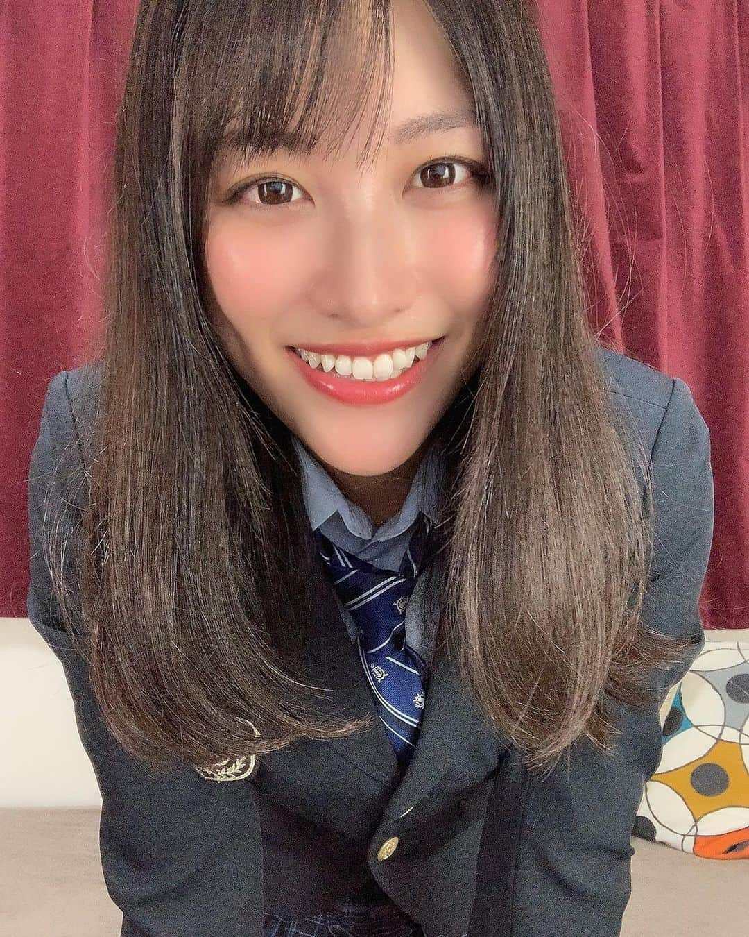 春原未来さんのインスタグラム写真 - (春原未来Instagram)「久しぶりに学生服🤣 ライブチャット,ご参加ありがとうございました！ 直接お逢いできる機会としましては,11月14日(土)大阪 Flower撮影会があります！  03部 12：00～12：45 04部 13：00～13：45 がまだ空いてます‪‪☺︎‬ .  School uniform for the first time in a long time 🤣 Live chat, thank you for joining us! As an opportunity to meet in person, there will be an Osaka Flower photo session on Saturday, November 14th!  #制服姿 #ブレザー #ブレザー制服 #ネクタイコーデ #ライブ配信 #大阪撮影会 #jkブランド #高中女生 #女子高生 #schooluniformcosplay #birthdaymonth #春原未来 #おなかすいた #美味しいもの大好き」11月4日 3時26分 - sunohara_miki