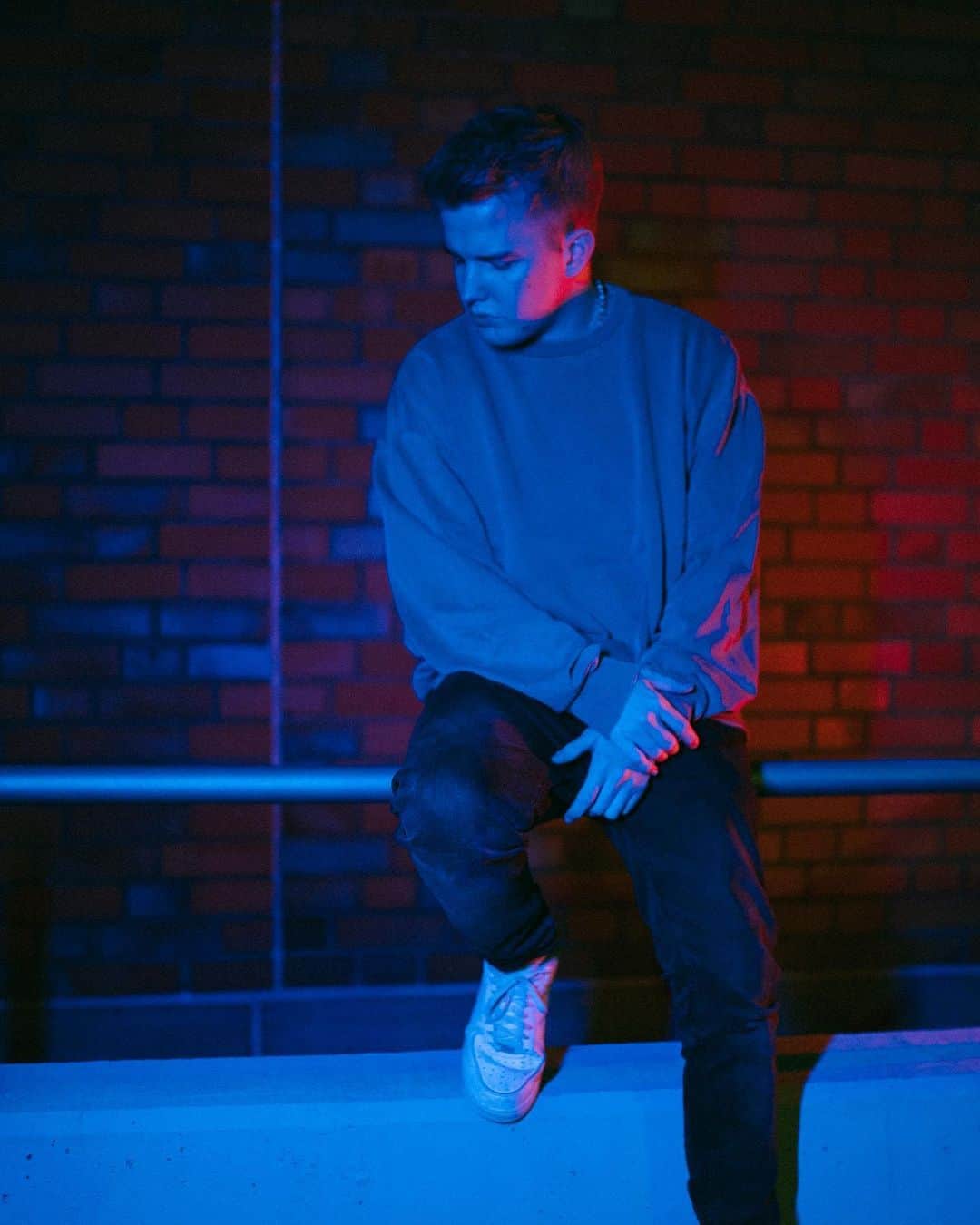 Kayefのインスタグラム：「Neue Single noch diesen Monat? Wer hätte Bock? 🔥 in die Kommentare! 🙌🏻」
