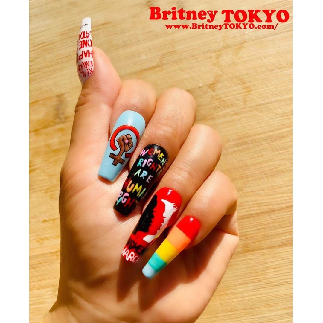 Britney TOKYOさんのインスタグラム写真 - (Britney TOKYOInstagram)「You can #CountOnUs to show up today. Because we always do. We march, we organize, we lead, we build, we heal... and we look damn good doing it. Today we vote. Tomorrow we start to rebuild. Text POLLS to 30330 to find your closest polling station and #GoVote! #IntoAction」11月4日 3時35分 - britneytokyo
