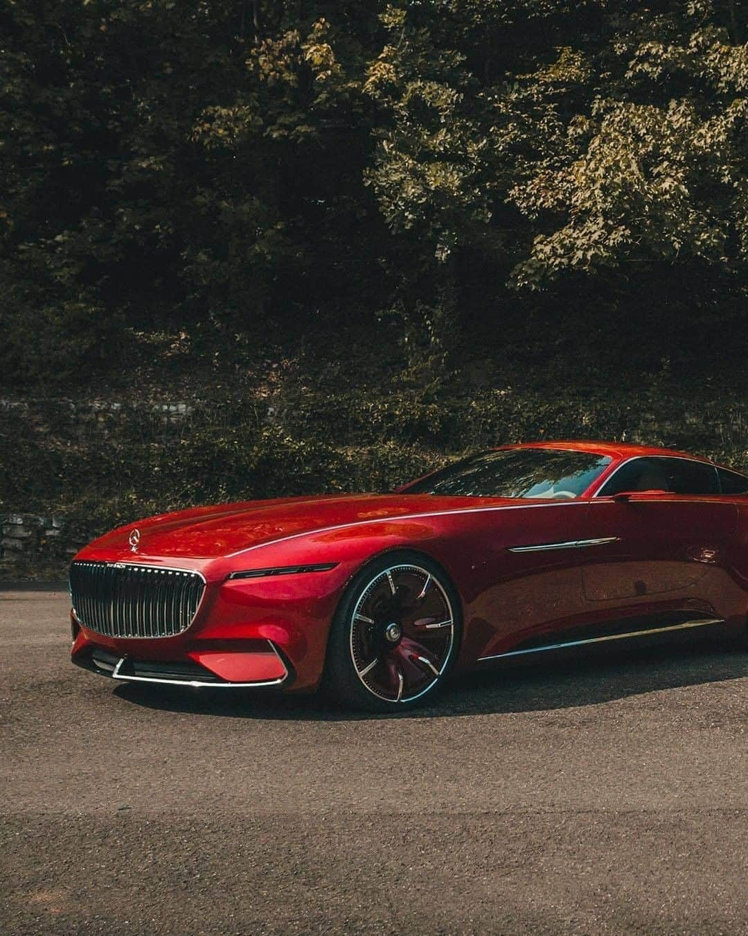 メルセデス・ベンツさんのインスタグラム写真 - (メルセデス・ベンツInstagram)「Which one of these two beauties does your heart beat for? The Vision Mercedes-Maybach 6 Coupé ❤️ or the Vision Mercedes-Maybach 6 Cabriolet 💙?   Via @gorden.wagener 📸 by @fredericseemann」11月4日 4時00分 - mercedesbenz