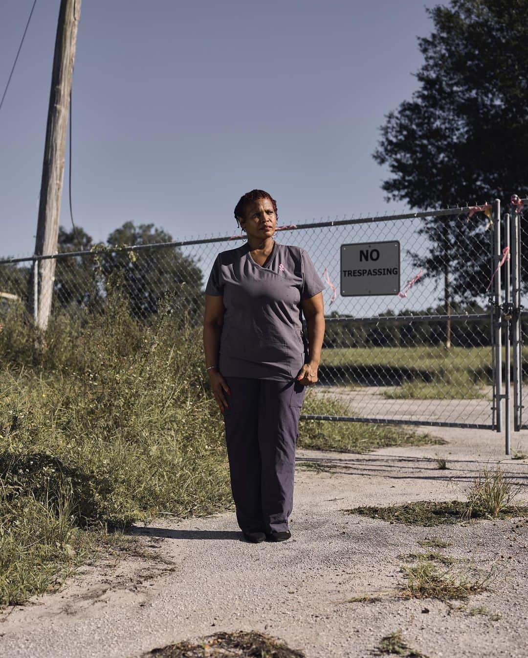 National Geographic Creativeさんのインスタグラム写真 - (National Geographic CreativeInstagram)「Photos by Christopher Gregory-Rivera @cgregoryphoto / Ocoee, Florida, is the site of the most violent incidents of voter suppression in the history of the United States. A century ago, on Election Day in 1920, two affluent Black men from Ocoee, Mose Norman and Julius "July" Perry, organized the Black community to vote and were brutally attacked by the Ku Klux Klan and local law enforcement. This incident led to the deaths of Perry and anywhere from three to 50 members of the Black community, as well as two Klansmen. After the massacre, the Black community was ousted from the town and their lands were confiscated. For the next 65 years Ocoee became a sundown town, where Black people were banned after sunset by threat of violence.  (1) George Oliver, the first Black commissioner of Ocoee. (2) Narisse Spicer's great-grandparents fled Ocoee during the massacre and resettled in Apopka, Florida. “We are 100 years later into this, and we are still dealing with voter intimidation and voter suppression and issues of race and violence. It is definitely time, and well overdue, to start thinking about how we can change the future so that future generations don’t experience the same thing,” she said. (3) Pam Grady stands in front of July Perry’s former land. “We are not mourning the death of July Perry; we are celebrating his bravery,” she told me. “These people paved the way for us to have the right to vote.” (4) J. Carl Devine's grandparents fled Ocoee after the massacre. “When one group is trying to suppress another group from voting, that’s when the whole Constitution is then in jeopardy. When one person is denied, all of us are denied.” (5) Jacqueline Perry Blalock (left) and Sha’ron McWhite are both descendants of July Perry. “Our ancestors laid the foundation of the importance of [expressing] our right to vote, and we need to continue that on so that our future generations will have a better opportunity at an equal life. That is what I would like to see,” McWhite said. (6) The city maintains the site of the former African-American cemetery in Ocoee, but it has yet to acquire the land and create a space for reflection as members of the Black community have proposed.」11月4日 4時19分 - natgeointhefield