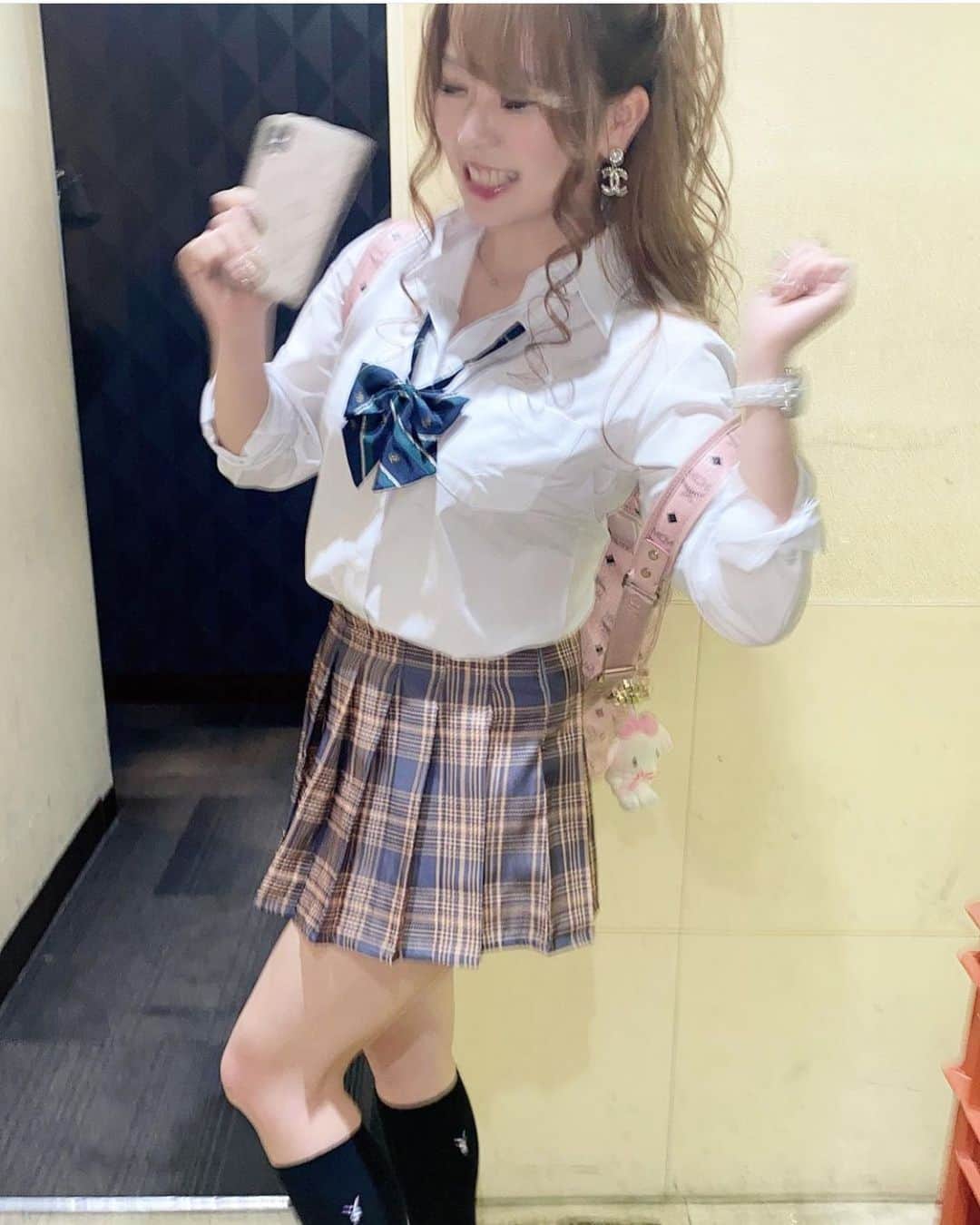 のインスタグラム：「.. . 3日目のテーマは 援交JKでした💓笑笑 . 大阪府大阪市中央区東心斎橋2-3-17 パピヨンビルB1F . Club IRIS 愛咲 えれな  . #愛咲えれな #きゃばきゃば #美女と野獣　#キャバ嬢 #iris #キャバクラ #クラブ #ミナミ #北新地 #宗右衛門町 #ポケパラ #指名 #えれな #シャネル #バースデーイベント #シャンパン #アルマンド #踊れるキャバ嬢 #踊れるキャバ嬢といえばえれな #イリス #ホステス #いいね返し #キャバ #ソウメイジャパン #ベルロゼ　#クラブイリス #黒髪ロング #フォロー増やしたい」
