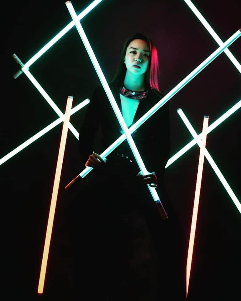 Nicole Chenのインスタグラム：「I love my saber lights! Hit it up with power! What is your most powerful asset? Photos by @davidlovetofly  #singaporeshoots #sgphotoshoot #sglifestyle #sginfluencer #sginfluencers」