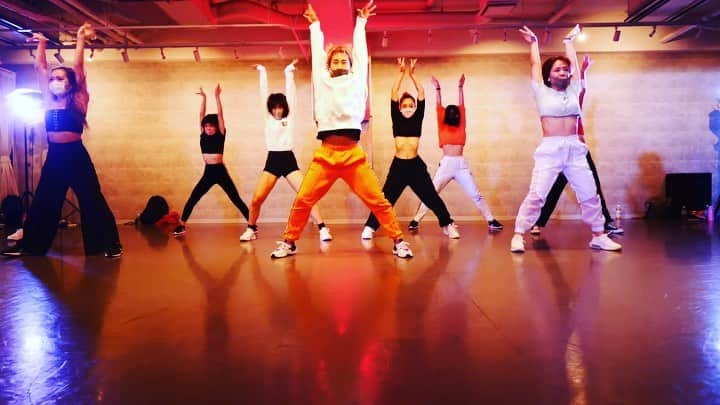 のインスタグラム：「@major_dancestudio   ♪music♪ @mamamoo_official #HIP  🔥Dancer🔥 @iam__ayuka @_noande_ @haruuua.chan_ @anju.124  @haruka_1249 @_noguchiho___ @_misaki285 @iamfukadayo   #dance #jazzfunk #mamamoo #choreographer #avecoo #major #kpop」