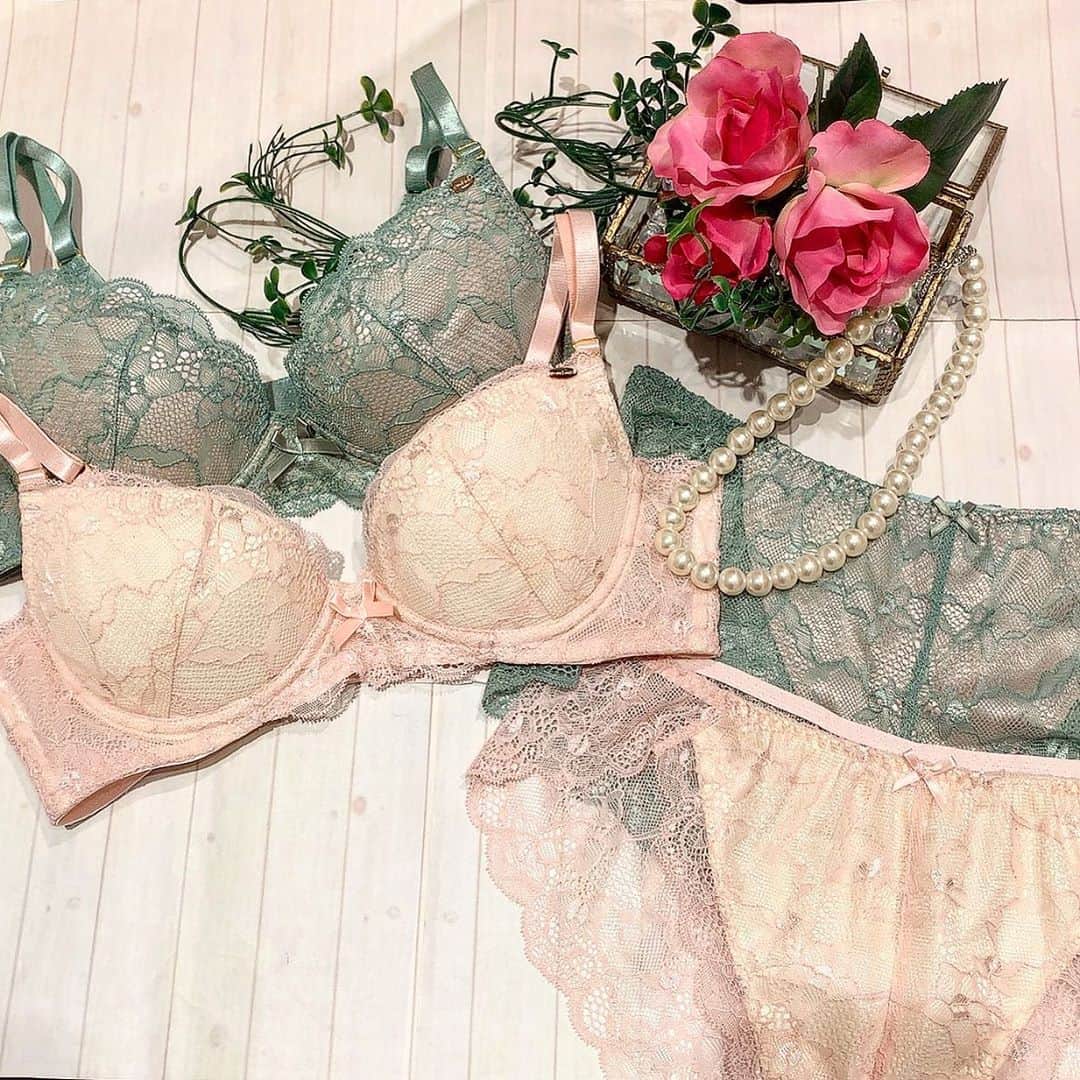 Ravijour札幌4丁目プラザ店のインスタグラム：「背中スッキリ！脇高ブラ❤️  詳細はブログ更新してます☺️🌟  #ravijour  #ravime #ravijourstaff  #ravijour_official  #ravijoursapporo  #ラヴィジュール」